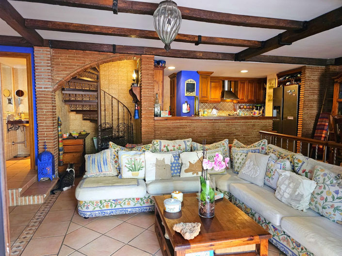 Image No.8-2 Bed Apartment for sale