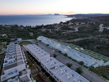 12-53013098fcab6c38b1379cd33298e050