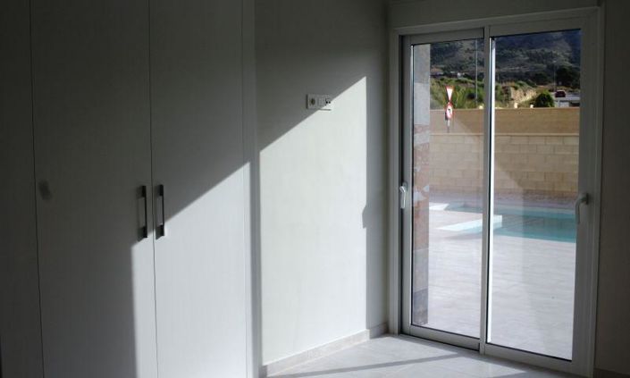 Image No.8-3 Bed Villa for sale