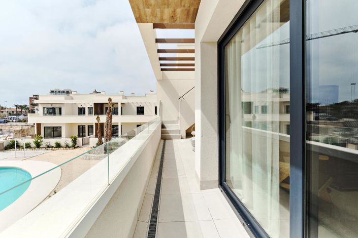 Image No.40-2 Bed Bungalow for sale