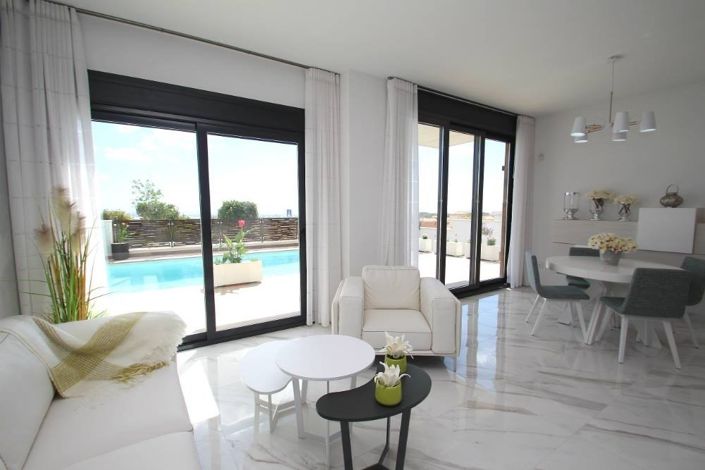 Image No.4-3 Bed Villa for sale