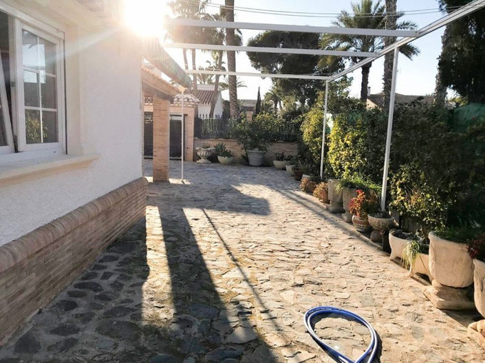 Image No.23-6 Bed House for sale