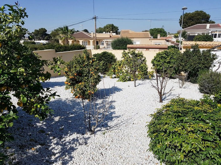 Image No.6-5 Bed House for sale