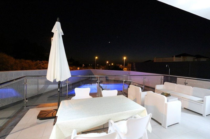 Image No.11-3 Bed House for sale