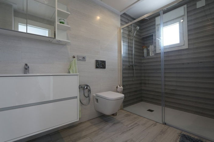 Image No.14-3 Bed House for sale