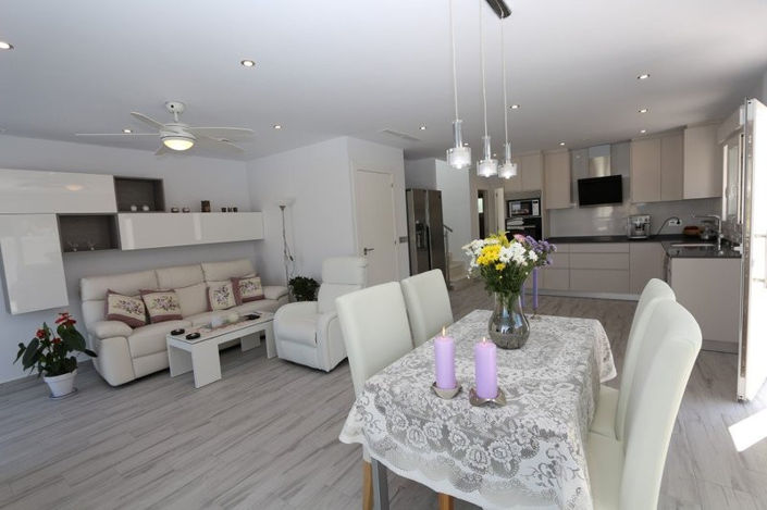 Image No.19-3 Bed House for sale