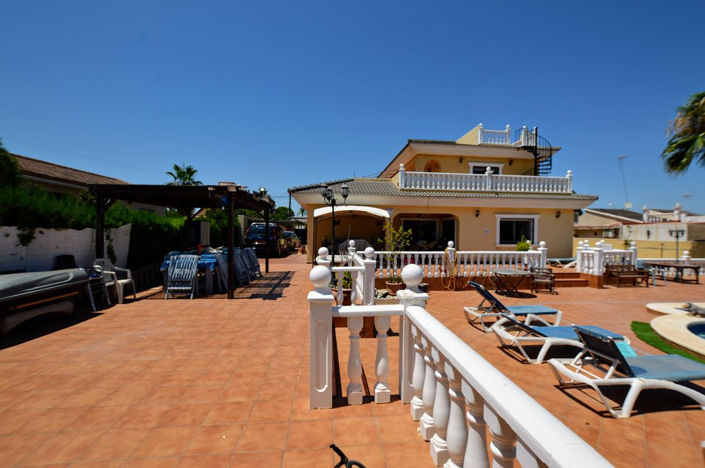 Image No.12-6 Bed House for sale