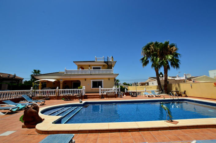 Image No.14-6 Bed House for sale