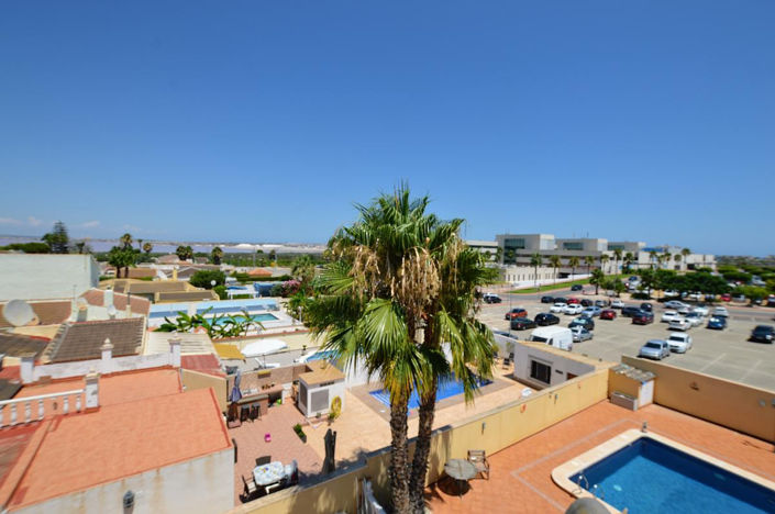 Image No.22-6 Bed House for sale