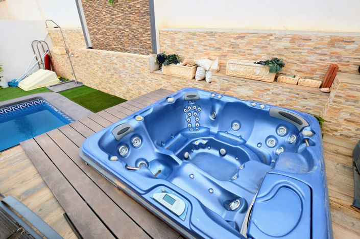 Image No.21-5 Bed House for sale