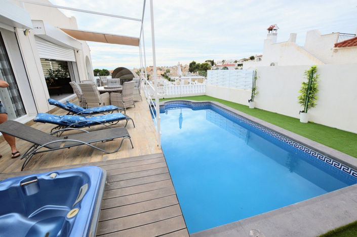 Image No.4-5 Bed House for sale