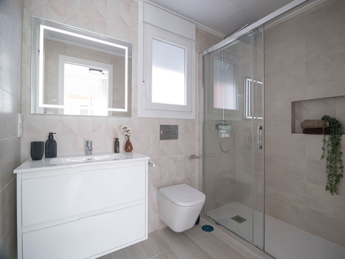 Image No.16-3 Bed House for sale