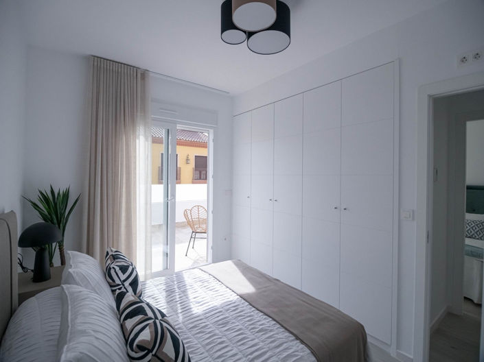 Image No.18-3 Bed House for sale