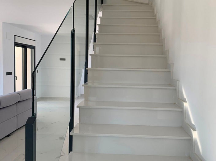 Image No.8-4 Bed House for sale