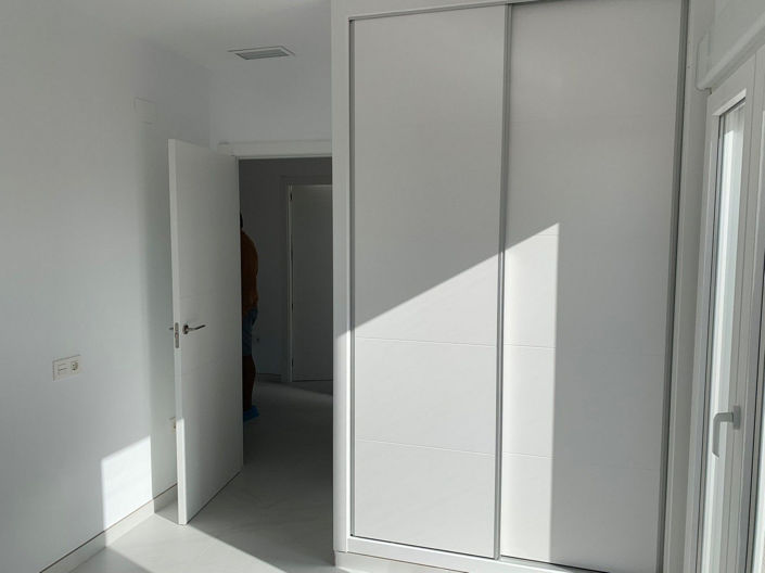 Image No.38-4 Bed House for sale