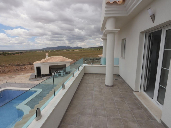 Image No.12-4 Bed House for sale