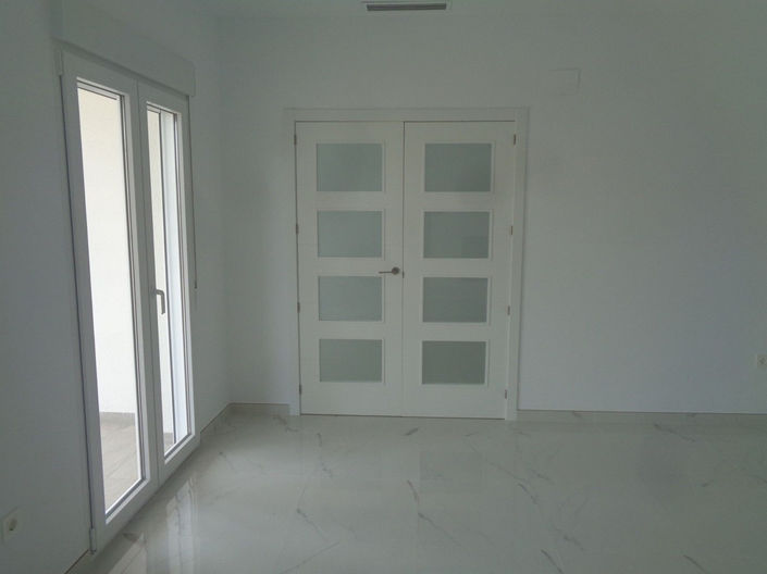 Image No.29-4 Bed House for sale