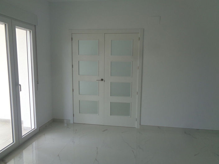 Image No.30-4 Bed House for sale