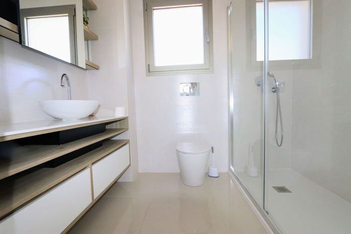 Image No.24-4 Bed House for sale