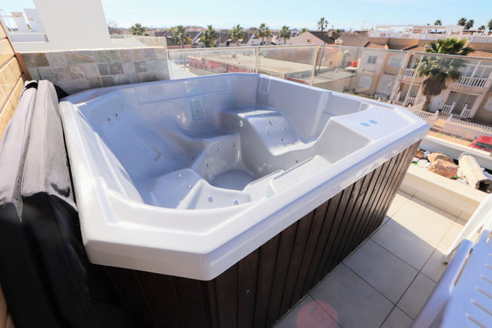 Image No.34-4 Bed House for sale