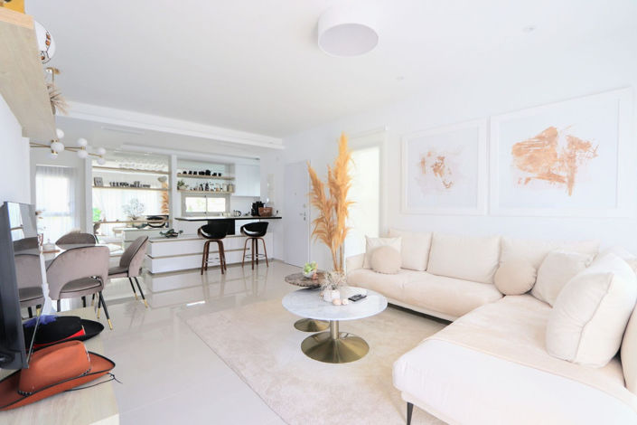 Image No.5-4 Bed House for sale