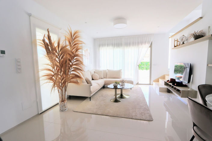 Image No.6-4 Bed House for sale