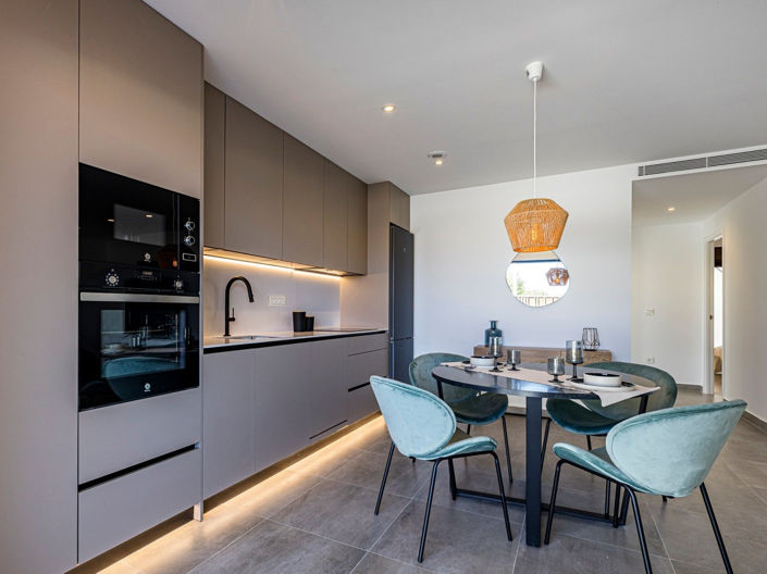 Image No.8-2 Bed Apartment for sale