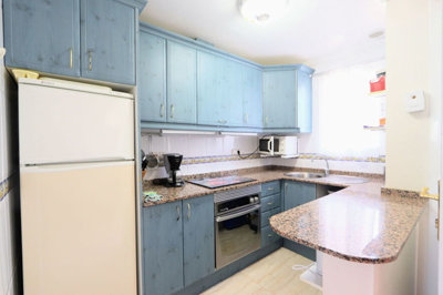 10-bb915d1cb19341576dcdc994b81ab9c5