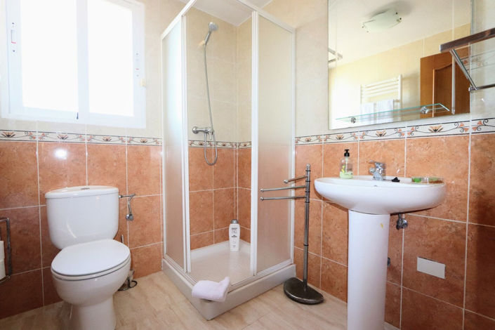 Image No.13-3 Bed House for sale