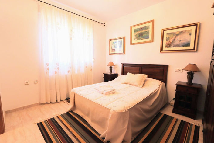 Image No.15-3 Bed House for sale