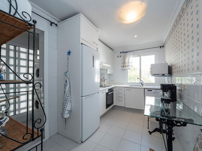 Image No.20-2 Bed Apartment for sale