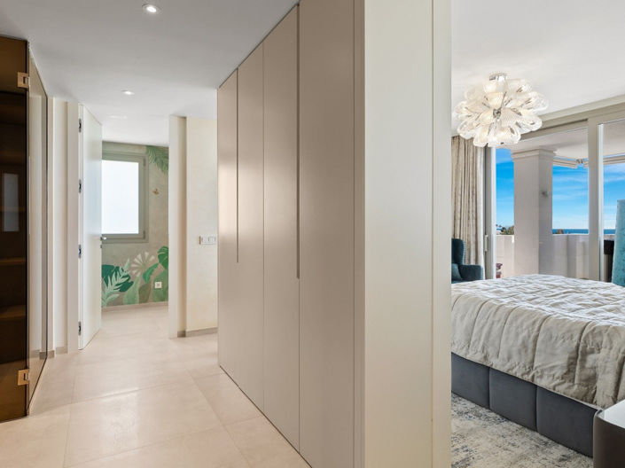 Image No.8-7 Bed Apartment for sale