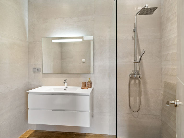 Image No.15-3 Bed Apartment for sale