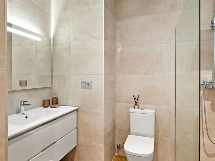 Image No.17-3 Bed Apartment for sale