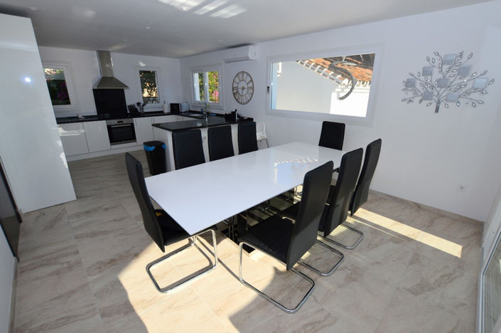 Image No.15-6 Bed House for sale