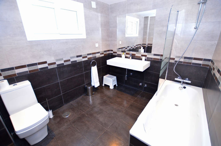 Image No.29-6 Bed House for sale