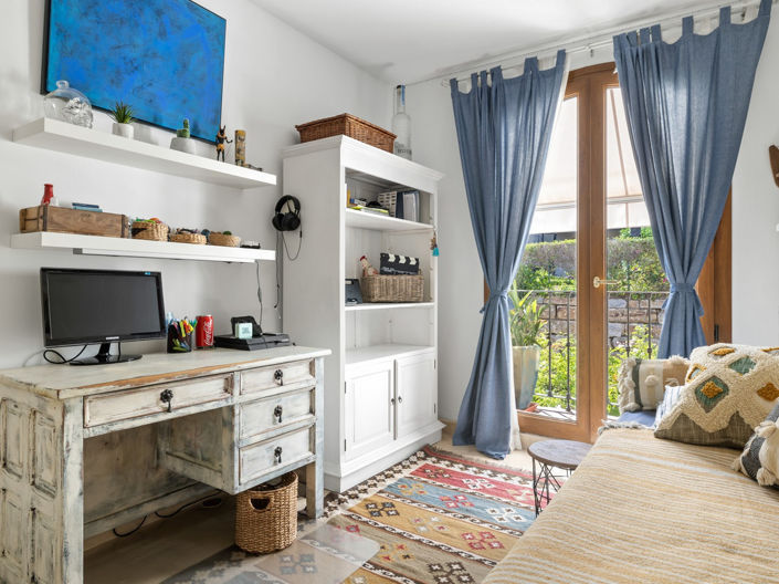 Image No.20-4 Bed House for sale