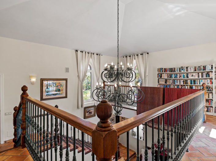 Image No.15-4 Bed House for sale