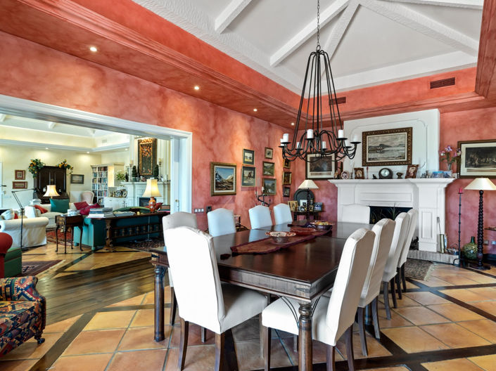 Image No.25-4 Bed House for sale