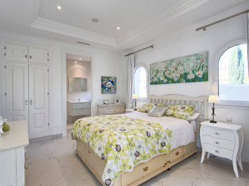 11-20939a0134ad724a8cb2a801094d15a4