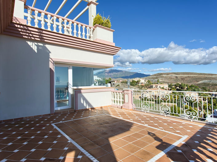 Image No.22-8 Bed House for sale