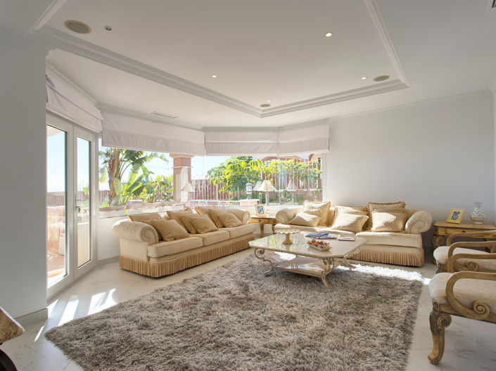 Image No.9-8 Bed House for sale