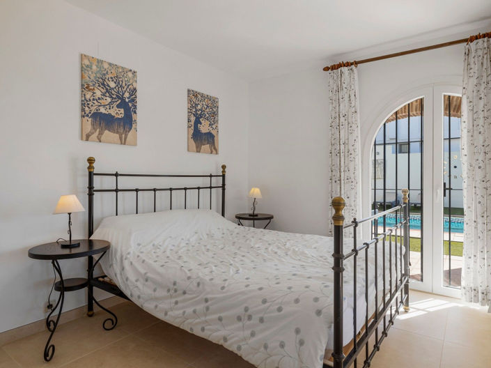 Image No.4-4 Bed House for sale