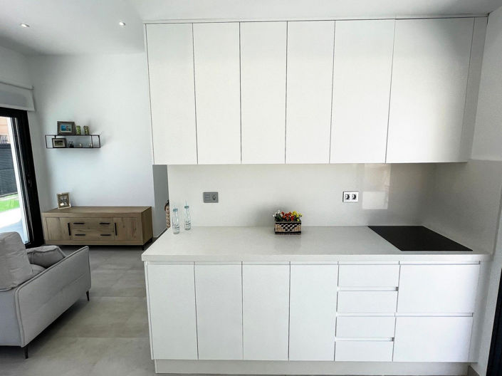 Image No.15-3 Bed House for sale