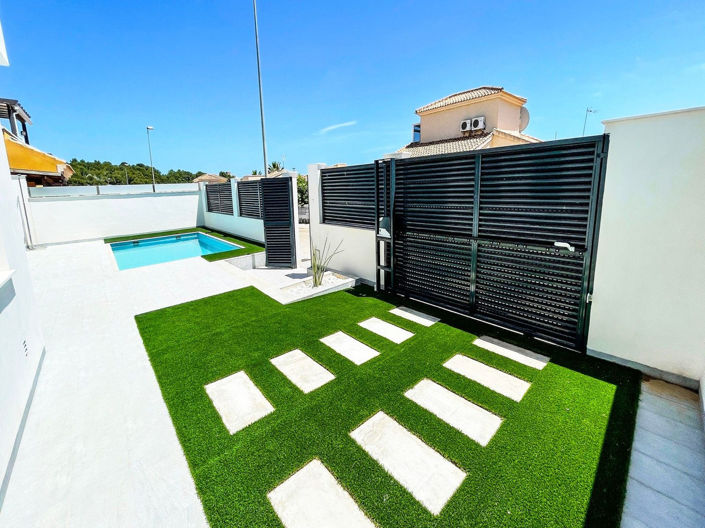 Image No.9-3 Bed House for sale