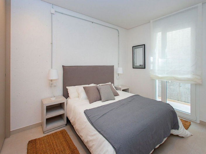 Image No.11-3 Bed House for sale