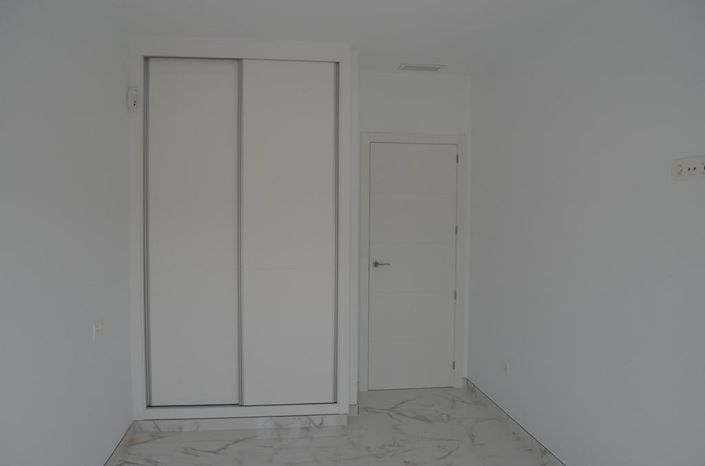 Image No.16-4 Bed Villa for sale