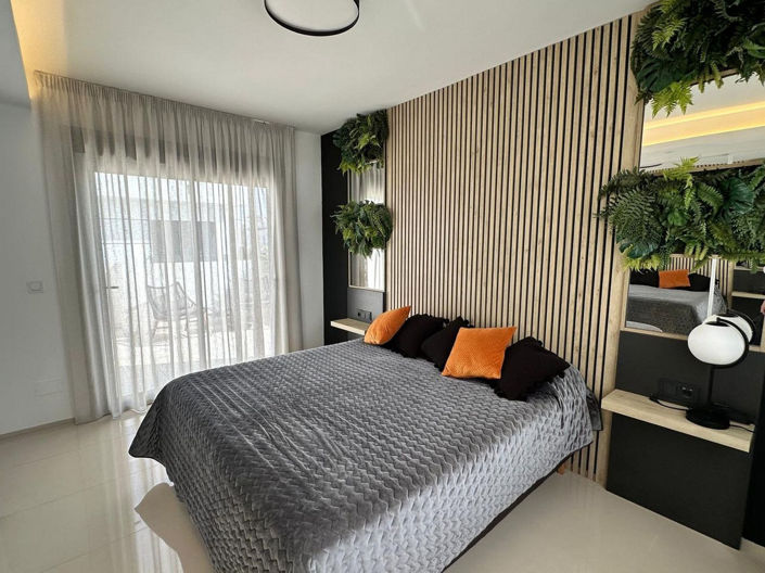 Image No.20-3 Bed House for sale