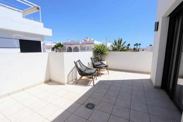 Image No.26-3 Bed House for sale