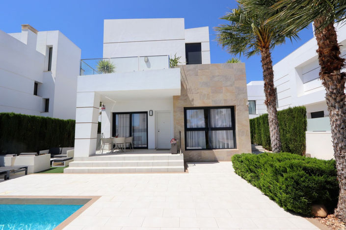 Image No.3-3 Bed House for sale